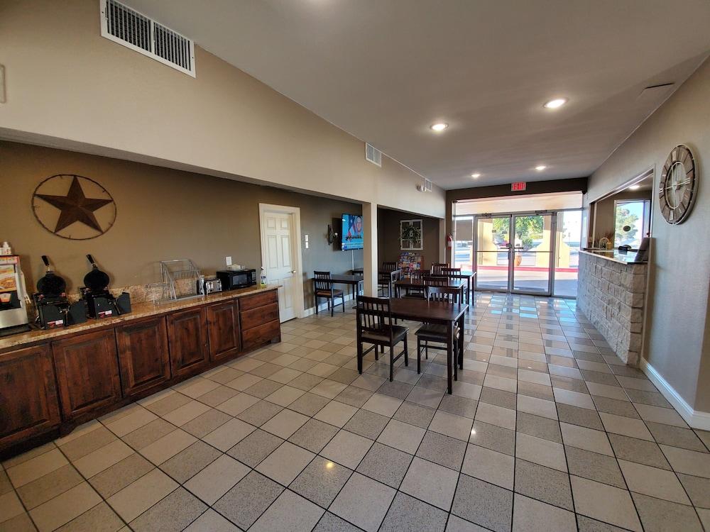 Hotel Super 8 By Wyndham Abilene North Exterior foto