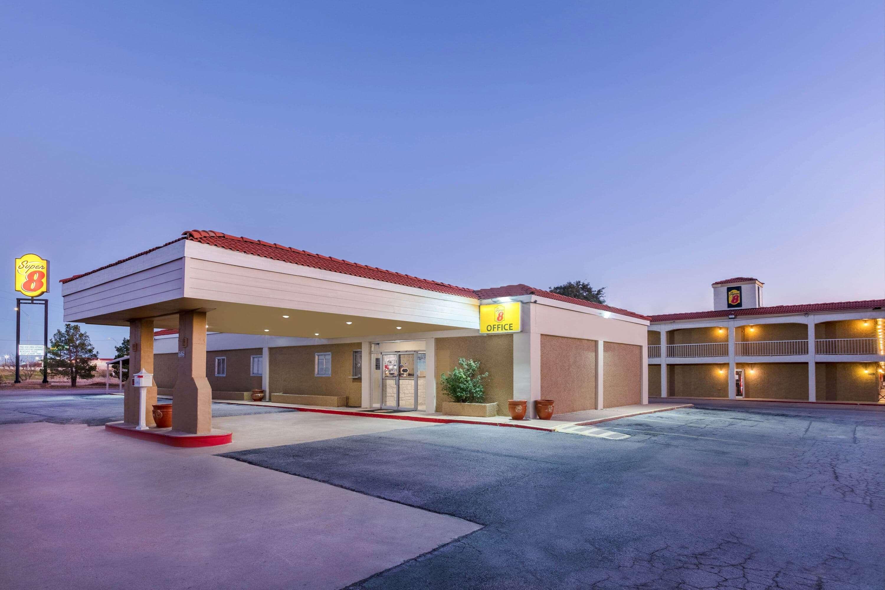 Hotel Super 8 By Wyndham Abilene North Exterior foto