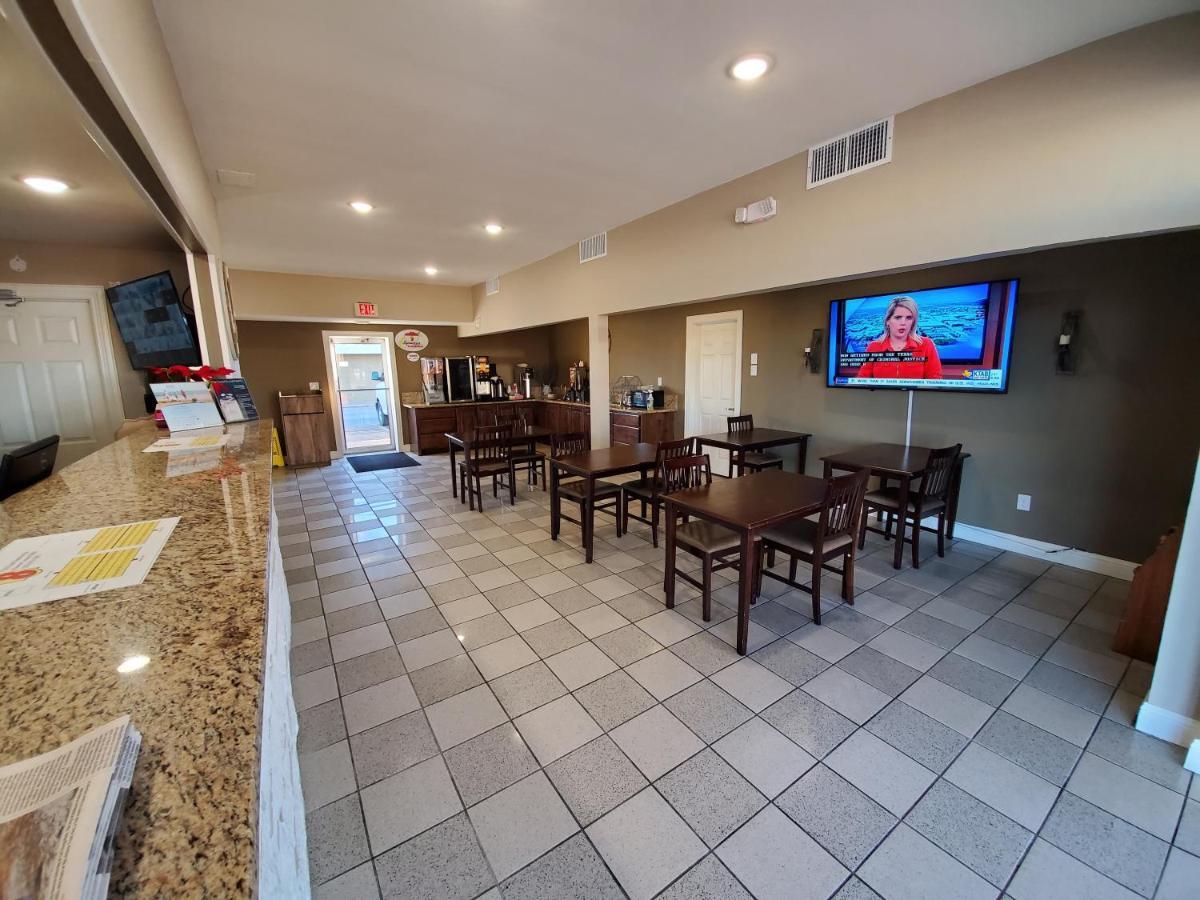 Hotel Super 8 By Wyndham Abilene North Exterior foto