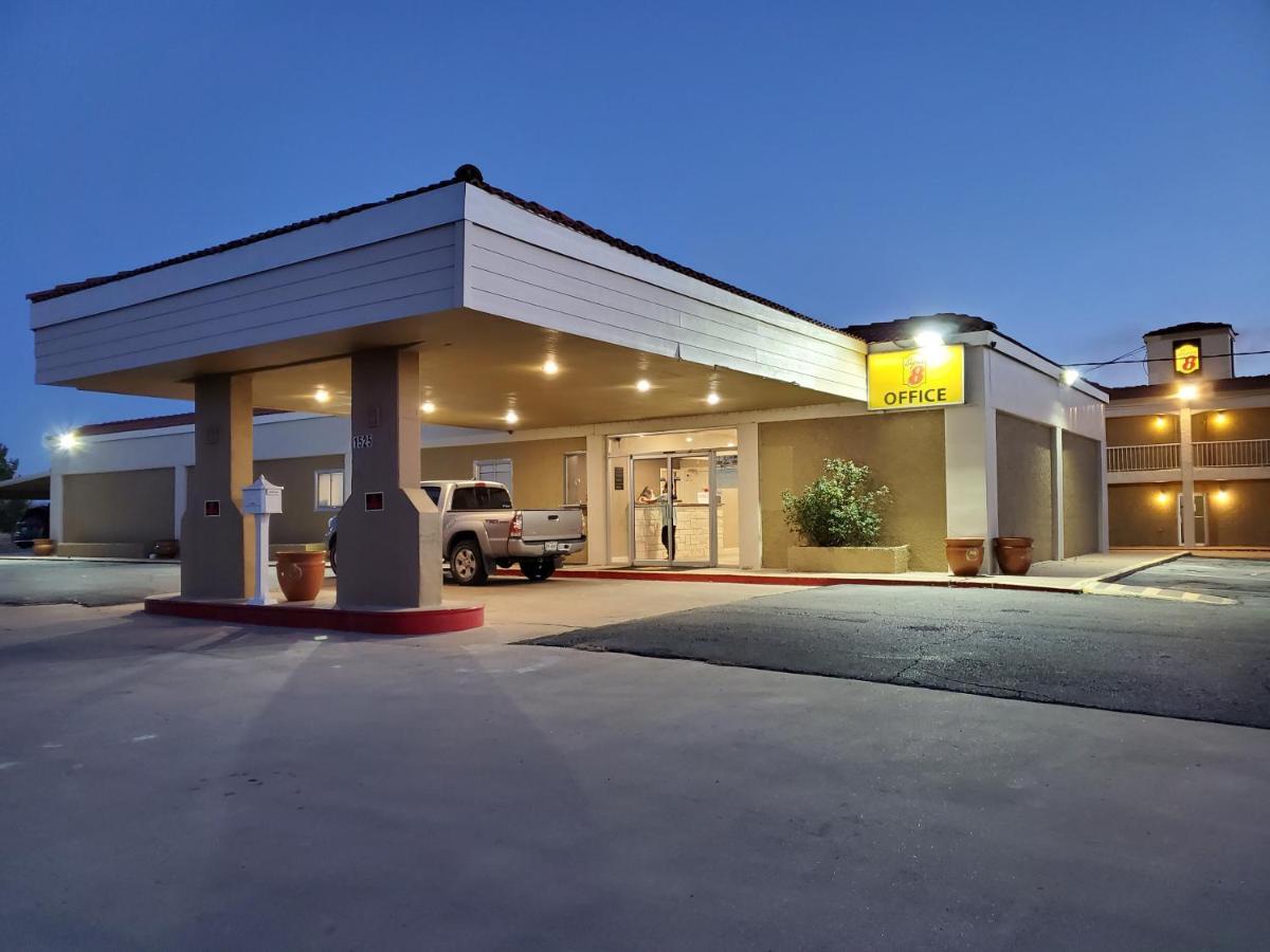 Hotel Super 8 By Wyndham Abilene North Exterior foto